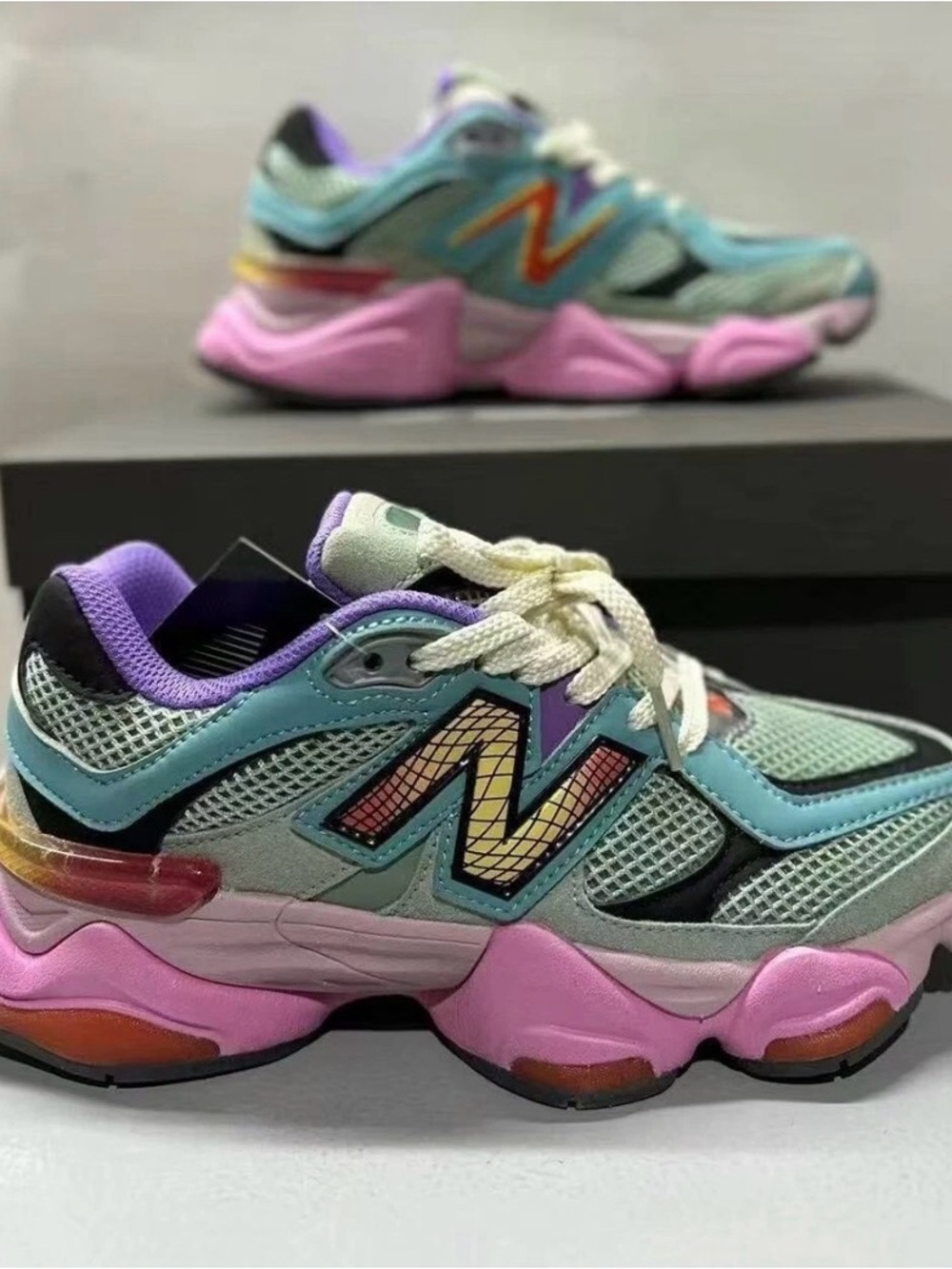 NWT New Balance Women’s 9060 Multicolor